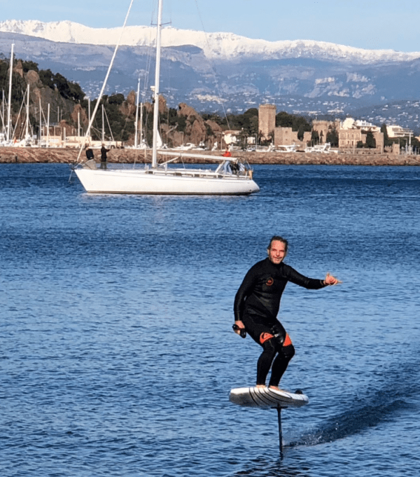 Prof de foil electrique à cannes